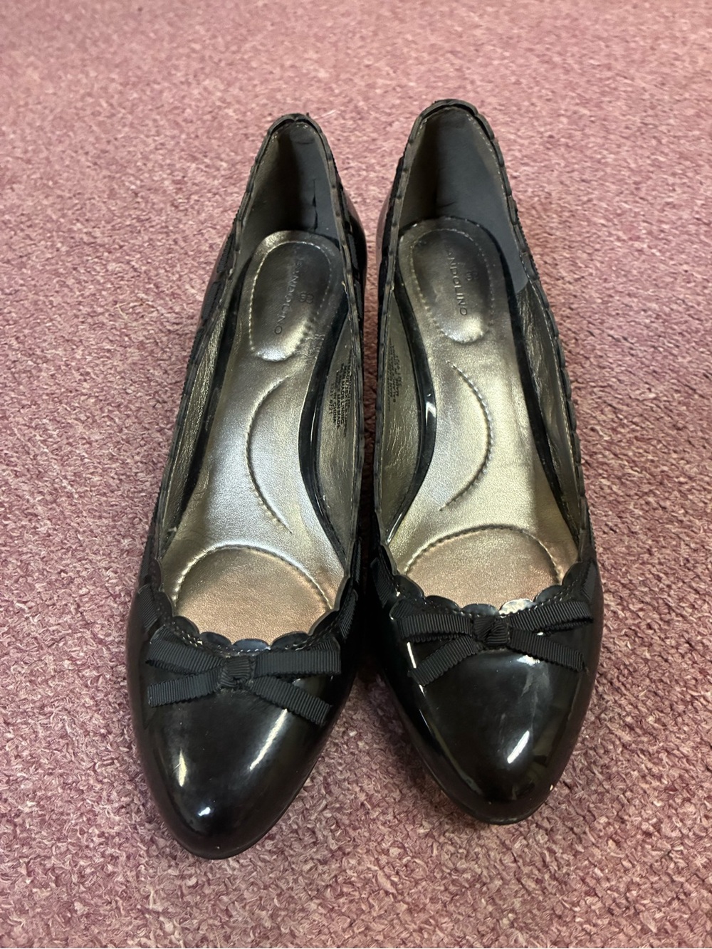 Bandolino Black Patent Bow Pointed Toe Flats